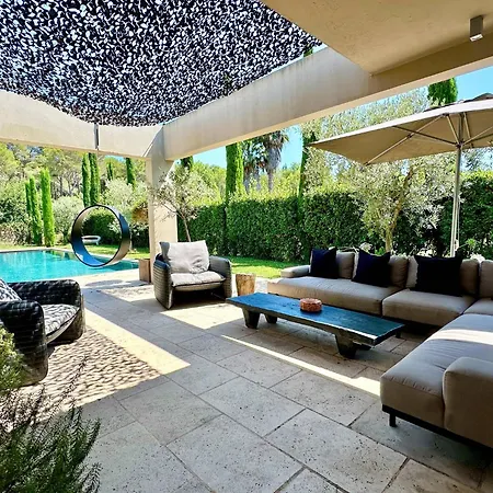 Ines By Terrys Homes Villa