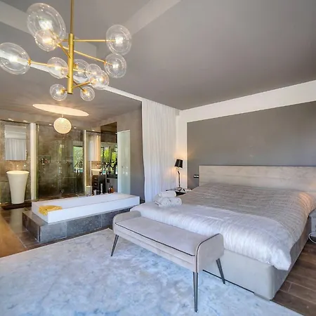 Ines By Terrys Homes *